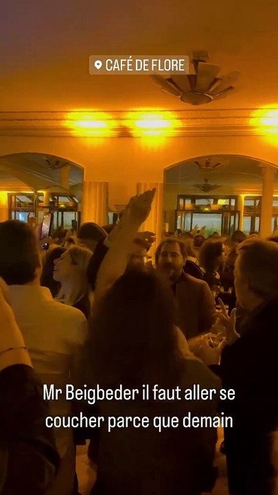 De retour à Paris, Frédéric Beigbeder a retrouvé ses habitudes nocturnes.Le Prix de Flore 2023 : les coulisses festifs révélés par Michaël Cohen