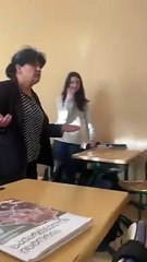 Alunos fingem briga para surpreender professora no seu aniversário