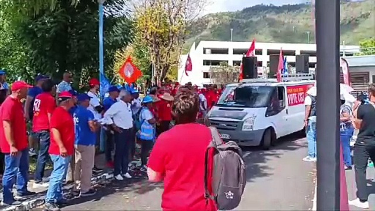 Grève illimitée au CHU : les syndicats maintiennent la pression