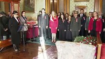Büyük Önder Atatürk, 85 yıl önce ebediyete intikal ettiği Dolmabahçe Sarayı'ndaki odasında törenle anıldı.