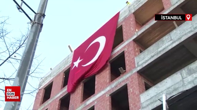 İnşaat ustalarından Atatürk’e saygı duruşu