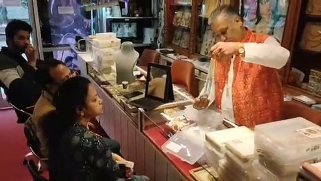 Dhanteras 2023: दिवाली पर शॉपिंग की है तैयारी तो आज खरीदें ये चीजें, मिलेगा 13 गुना अधिक फल