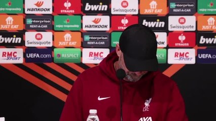 Liverpool - Les supporters toulousains l’empêchent de parler, Klopp s’énerve