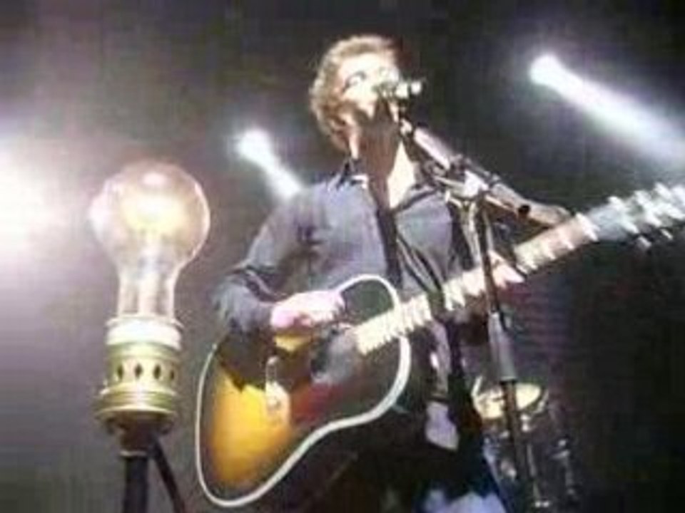 Renan Luce : Les voisines