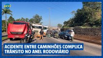 Acidente entre caminhões complica trânsito no Anel Rodoviário