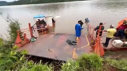 Balsa que afundou entre SC e RS é retirada do Rio Uruguai após 22 dias