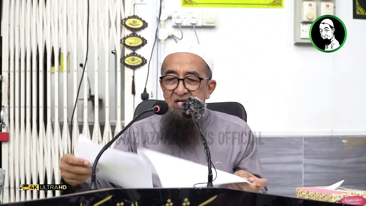 Solat Pakai Pakaian Terkena Muntah  - Ustaz Azhar Idrus