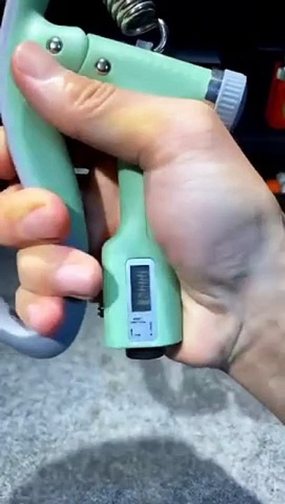 Portable Folding Cloth Hanger