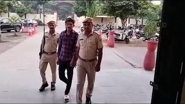 अफीम डोडा चूरा बेचने व खरीदने का आरोपी गिरफ्तार