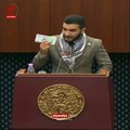 Cezayirli meclisinde kürsüde iki Kassam füzesi parası çıkardı