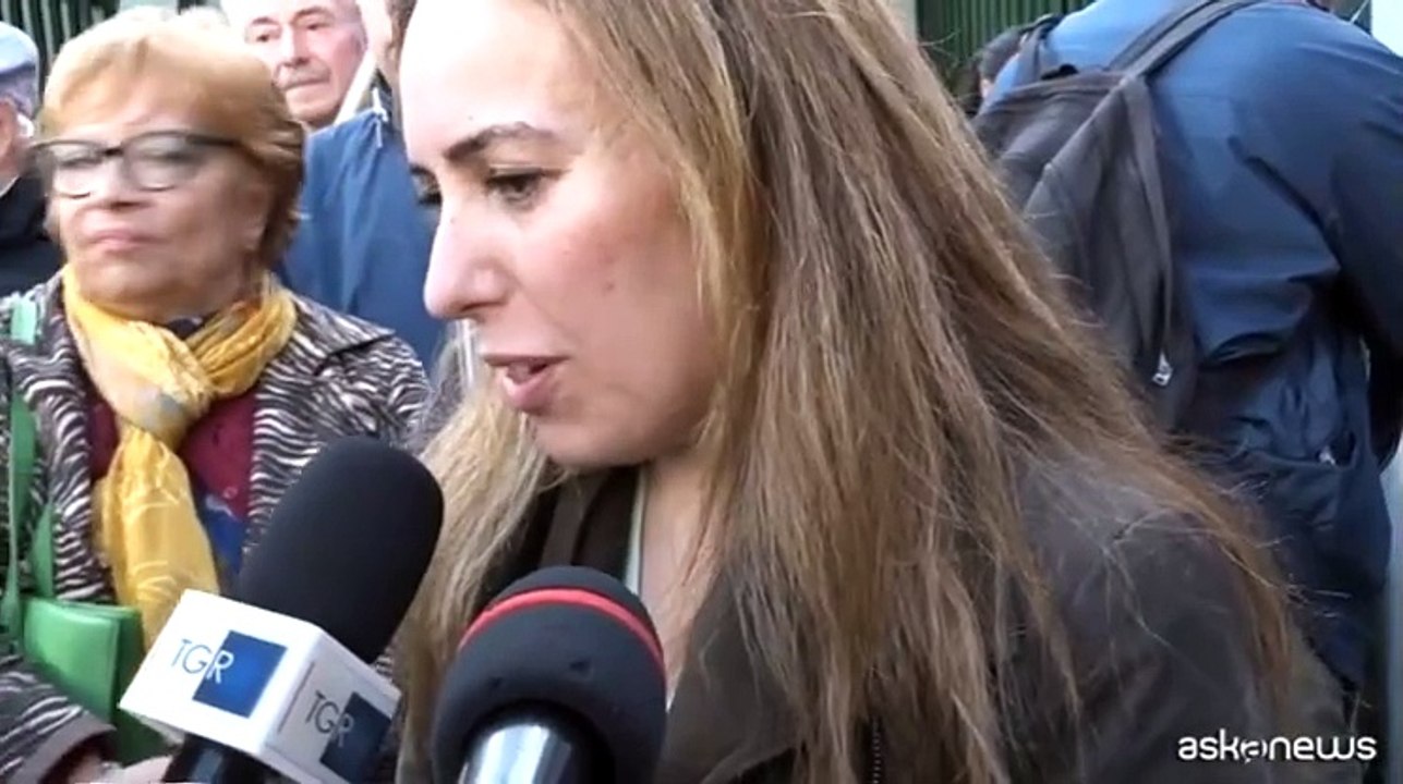 A Scampia un murales dedicato a Julian Assange, cittadino onorario di Napoli