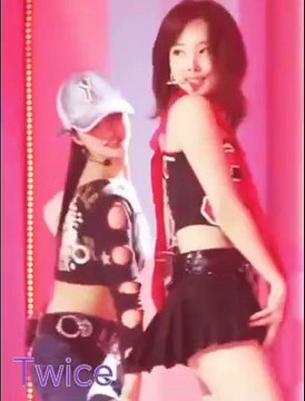 twice fans Tzuyu, Nayeon, Jihyo, Dahyun, Momo, Sana, Jeongyeon, Mina, and Chaeyoung