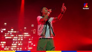 On a infiltré la loge de Favé juste avant son show !