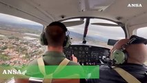 Umbria, a scuola di volo con l'Aeronautica: il fascino di Assisi dall'alto
