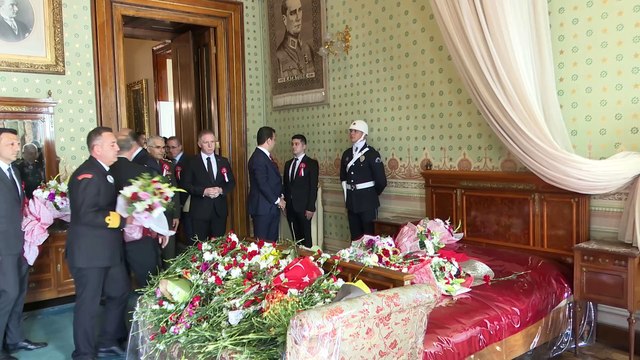 Ekrem İmamoğlu Gazi Mustafa Kemal Atatürk için okutulan ‘10 Kasım Mevlidi’ne katıldı.