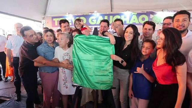 Governador inaugura duplicação da PR-323 e anuncia repasse de R$ 68,5 milhões para Umuarama