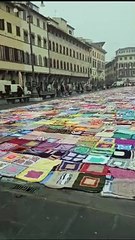 Viva Vittoria, migliaia di coperte in piazza Santa Croce