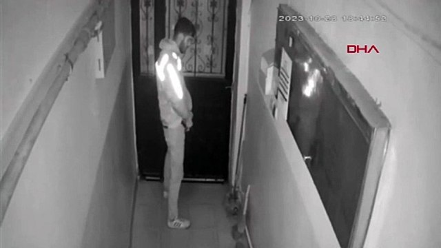 Eve Sipariş Getiren Kurye Apartmanda İdrarını Yaptı