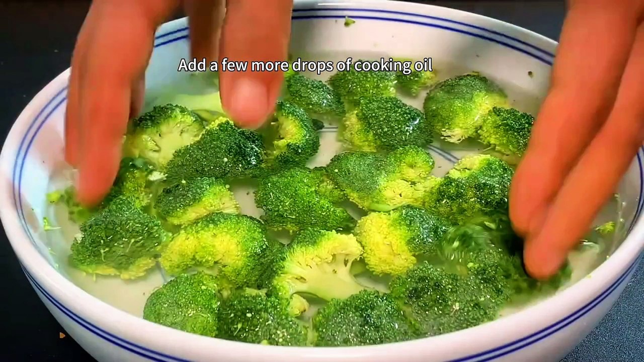 Vegetarian recipe, the cooking method of broccoli, carrot and egg cake, delicious and delicious