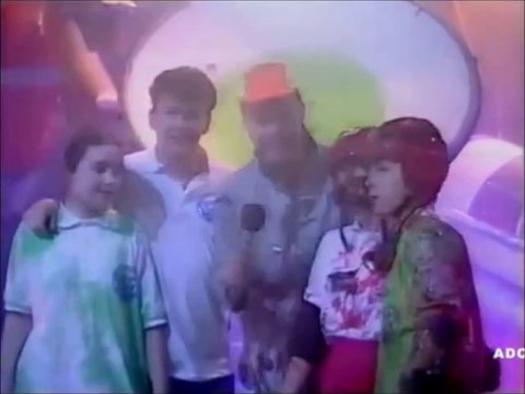Celebrity Double Dare UK 1991 Obstacle Course Run 4