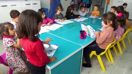 Kumbarasındaki tüm parasını Filistinli çocuklara bağışladı