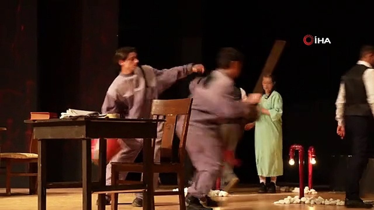 Tiyatro Günlerine Öğrencilerden Yoğun İlgi