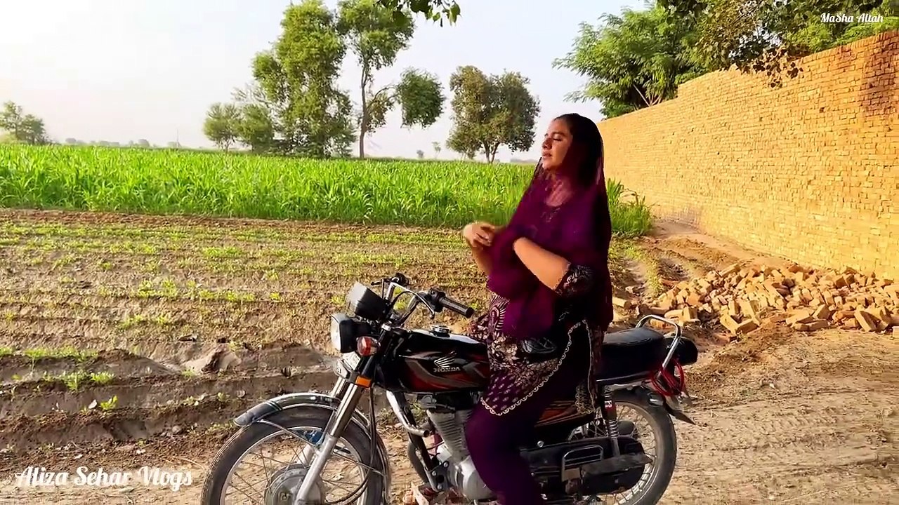 Desi Pool Mei Hui Desi Sharartein