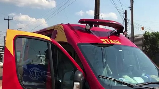 Idoso é socorrido após sofrer queda na Rua Jacarezinho
