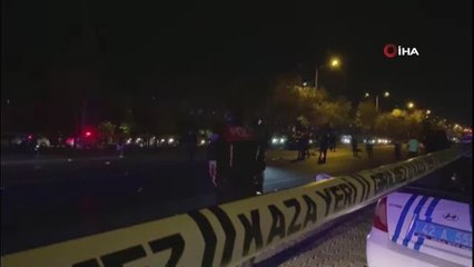 Konya'da feci kaza: Otomobil yayalara çarptı