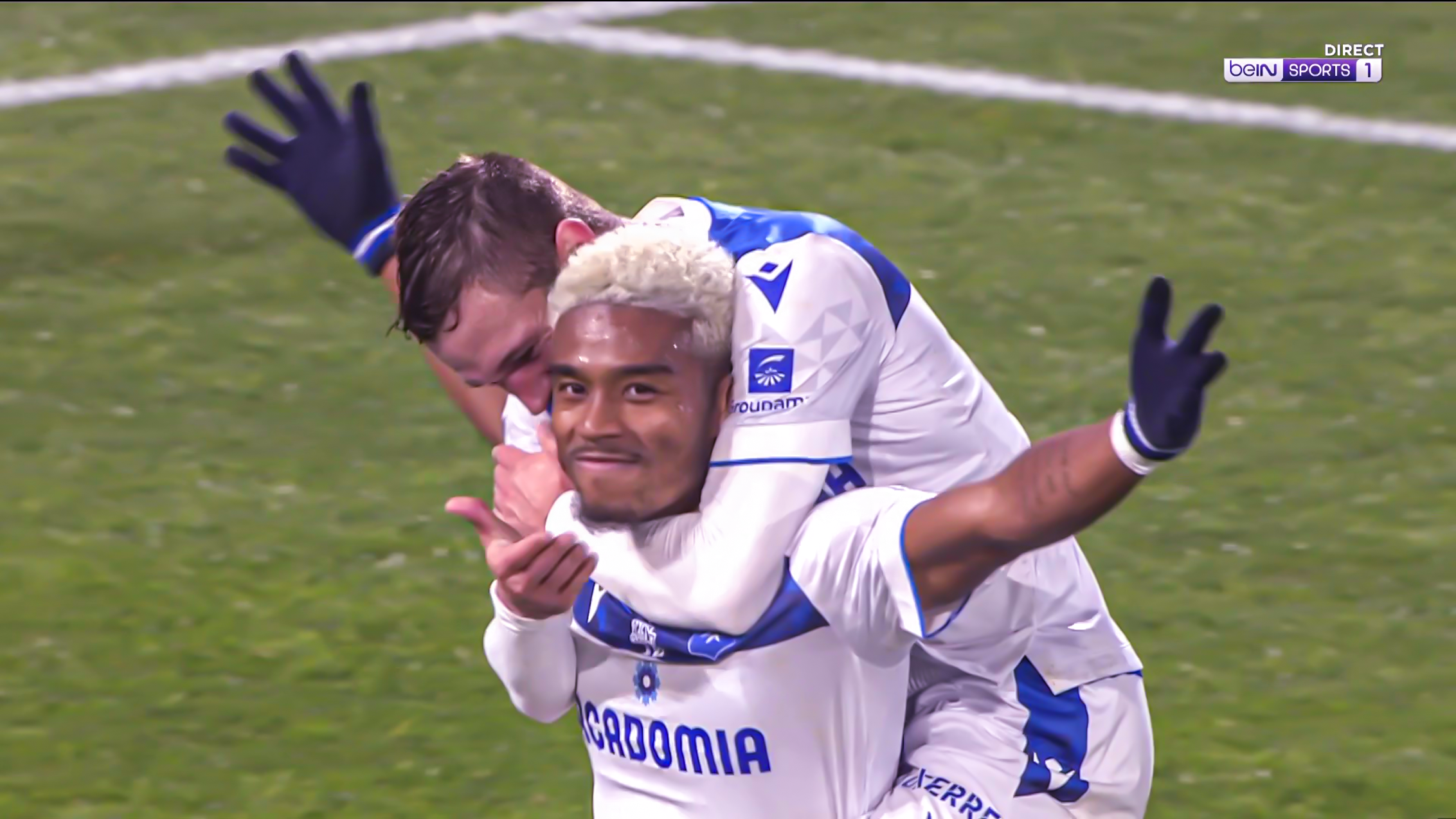 Ligue 2 : Auxerre écrase Saint-Etienne dans un choc à sept buts !