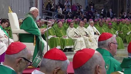 Francisco destituye a obispo conservador estadounidense muy crítico de su papado