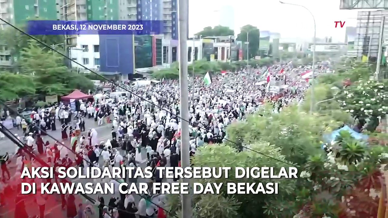 Massa Berkumpul dalam Aksi Solidaritas Bela Palestina 12.11 di CFD Bekasi