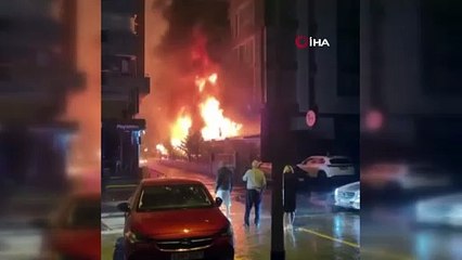 Bursa’da 10 katlı iş yeri alev alev yandı