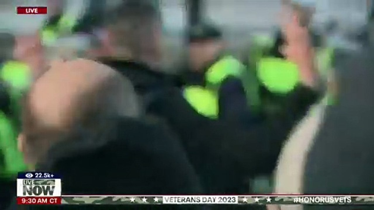 Israel_war__Pro-Palestine_rally_turns_violent,_police_and_media_attacked___LiveNOW_from_FOX(360p)