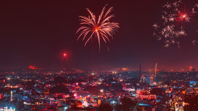 Ban Crackers On Diwali? తెలంగాణ పబ్లిక్ ఏమంటున్నారంటే | Telugu OneIndia