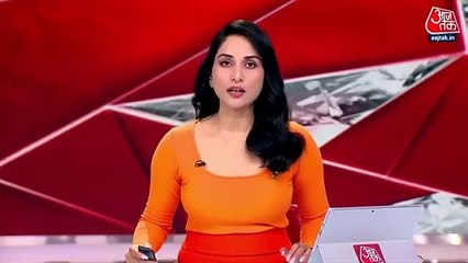 Girl climbs up on poll in PM Modi's rally in Secundrabad