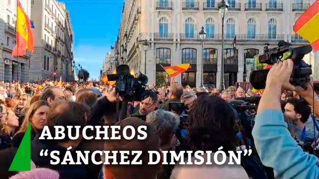 Gritos de Sánchez a prisión mientras habla Abascal en la Concentración contra la amnistía y los pactos de investidura