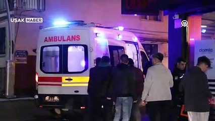 Uşak'ta çıkan bıçaklı kavgada 3 kişi yaralandı