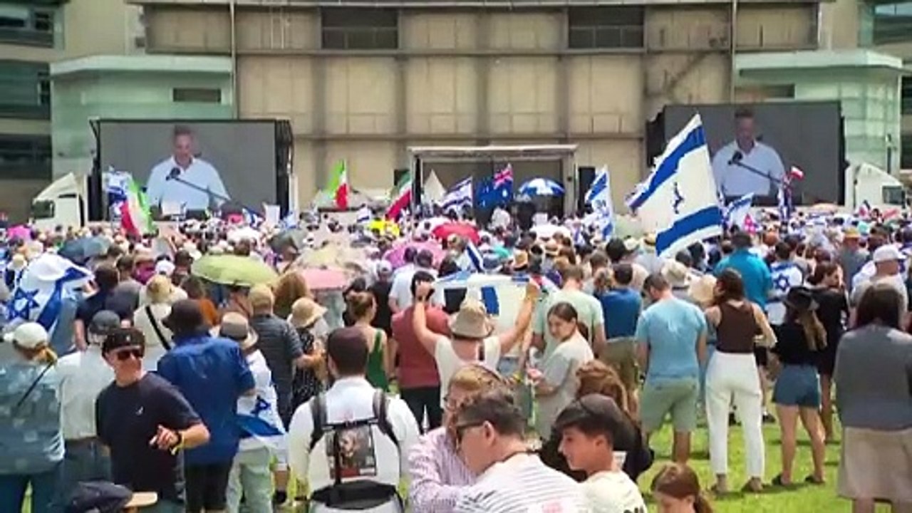 Tens of thousands gather across Australia for I...