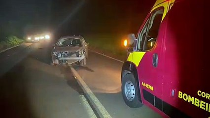 Mulher bate carro em barranco na estrada de Cascavel para Tupãssi