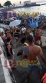 Mulher fica nua e outra ‘careca’ em briga no Porto da Barra; assista