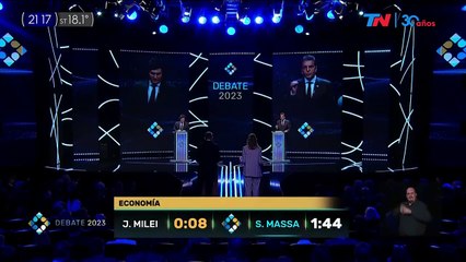 Sergio Massa y Javier Milei debaten sobre economía y la propuesta de dolarización.