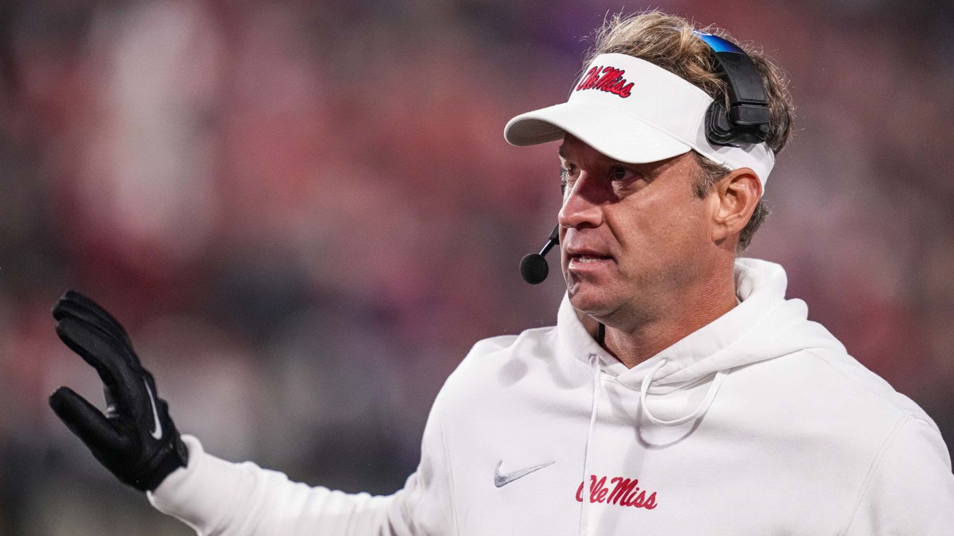 ⁣Kiffin & Player Discord: Controversial Chat's Fallout