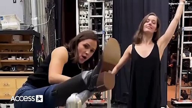 Jennifer Garner Attempts To Dance w_ NYC Ballet In Hilarious Video