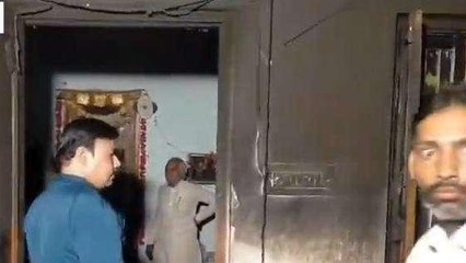 मुजफ्फरनगर: मकान के स्टोर में लगी भयंकर आग, भाग कर बचाई लोगों ने अपनी जान