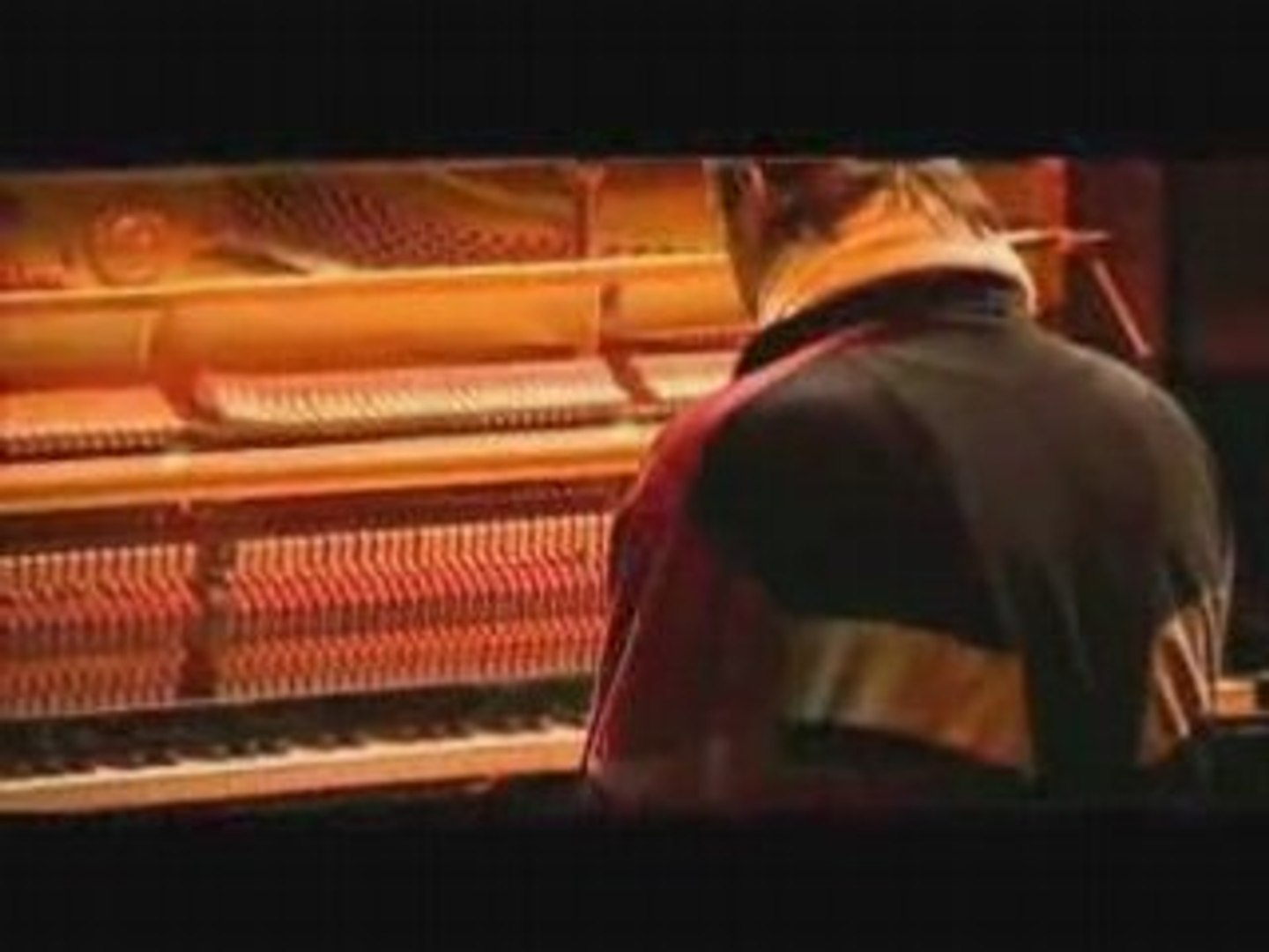 part1 Piano Battle (Gonzales) - video Dailymotion