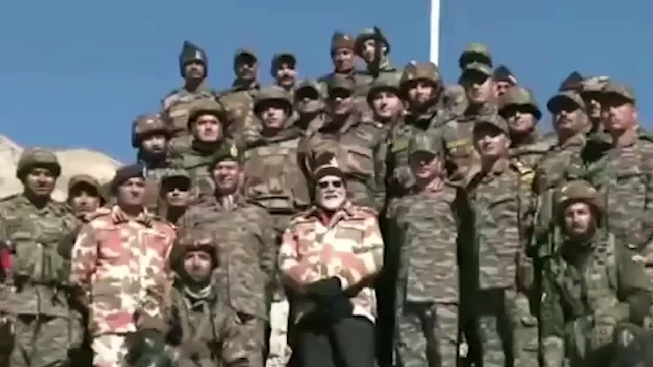 "இந்திய ராணுவ வீரர்கள் உள்ள இடமே எனக்கு அயோத்தி" - ராணுவ வீரர்களோடு தீபாவளி கொண்டாடிய பிரதமர் மோடி! Video!