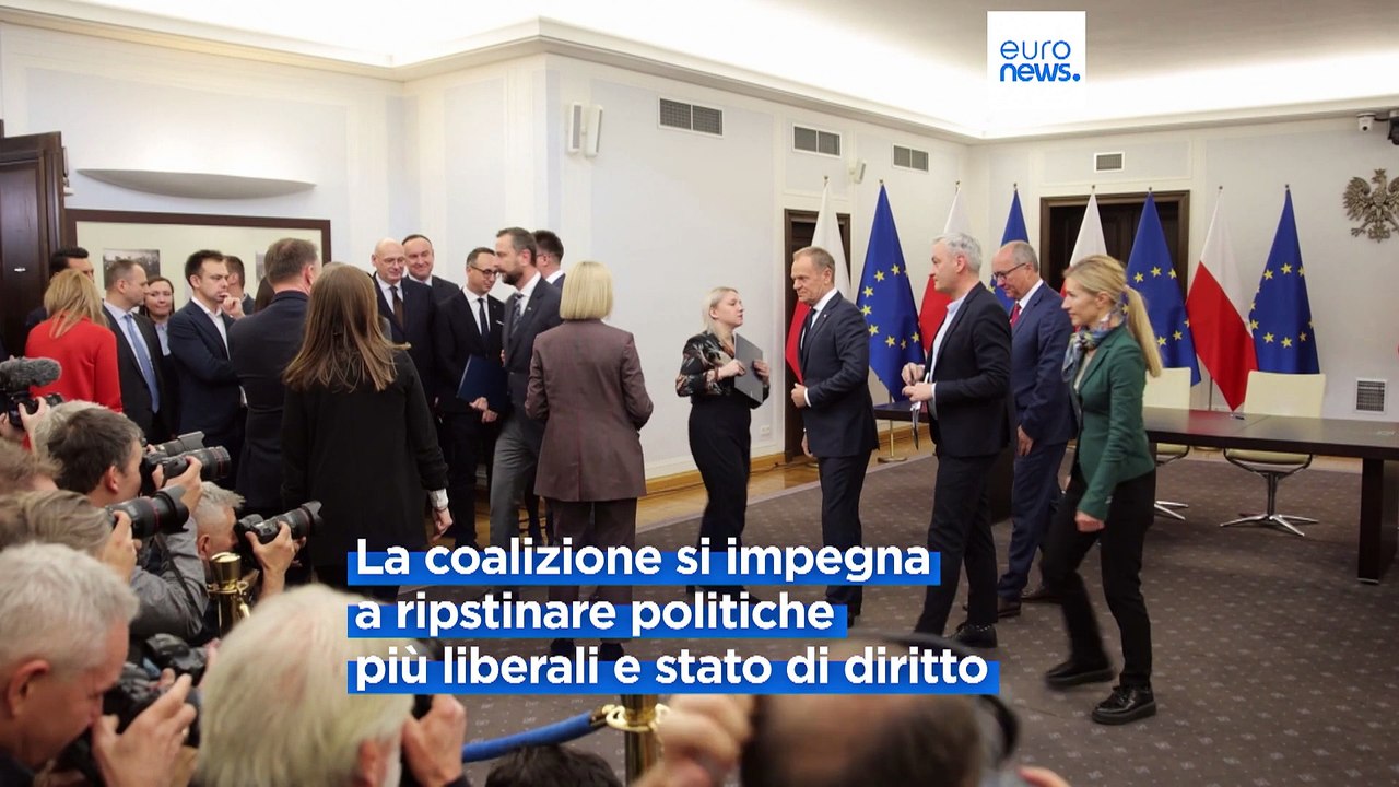 Polonia, si riunisce per la prima volta il Parlamento. L'opposizione firma un accordo di coalizione