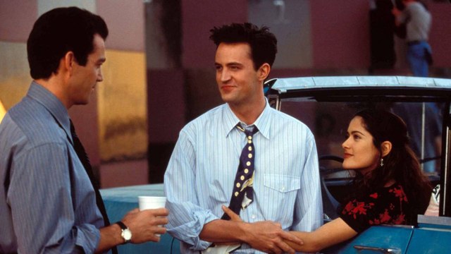 'Sólo los tontos se enamoran', tráiler de la comedia con Matthew Perry y Salma Hayek