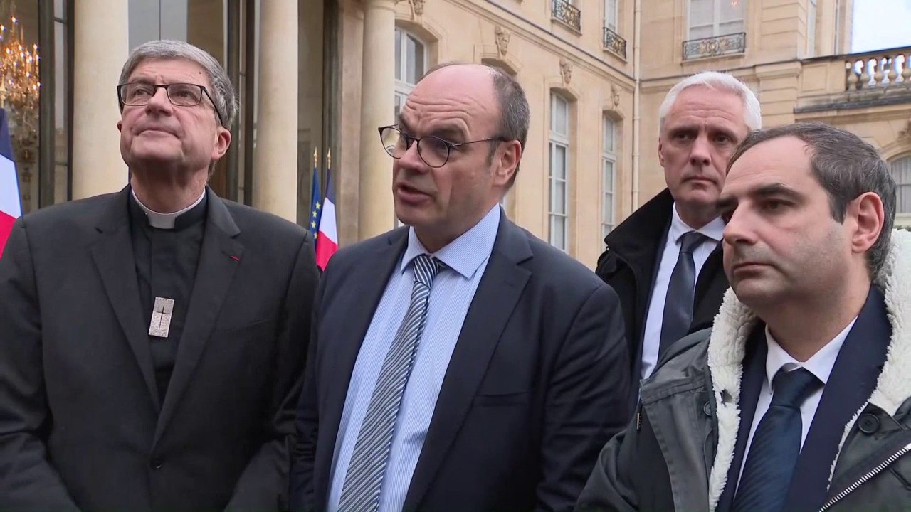 Selon le président de la Fédération protestante, Emmanuel Macron a demandé aux représentants des cultes "de participer à un effort pédagogique"